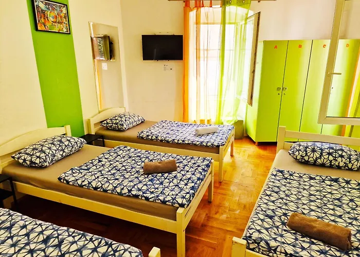 Croparadise Hostel